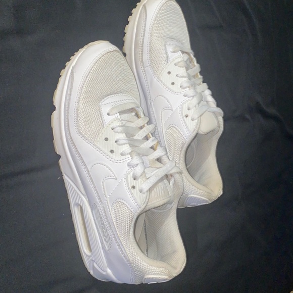 Nike Shoes - Nike air maxes